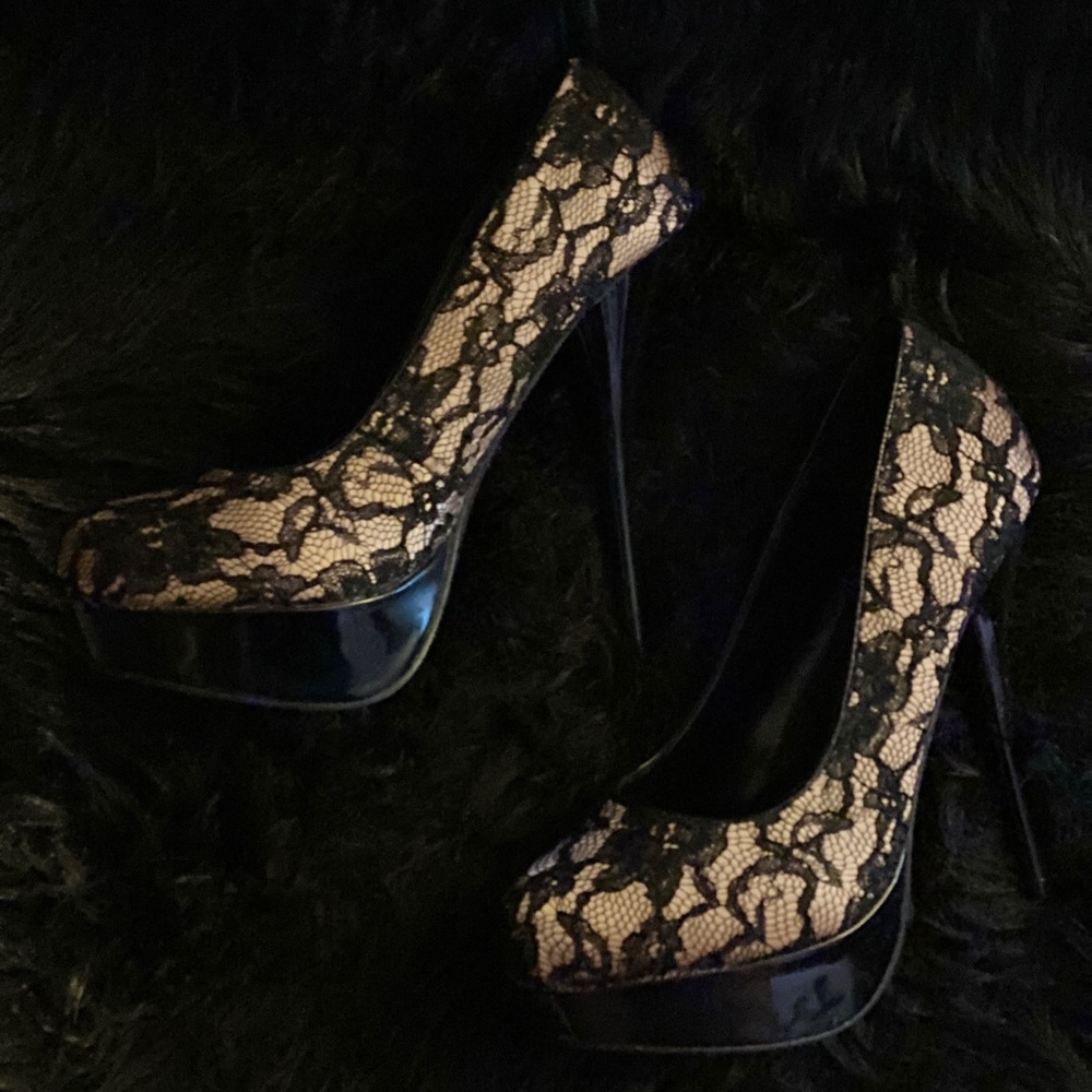 Pin up heels